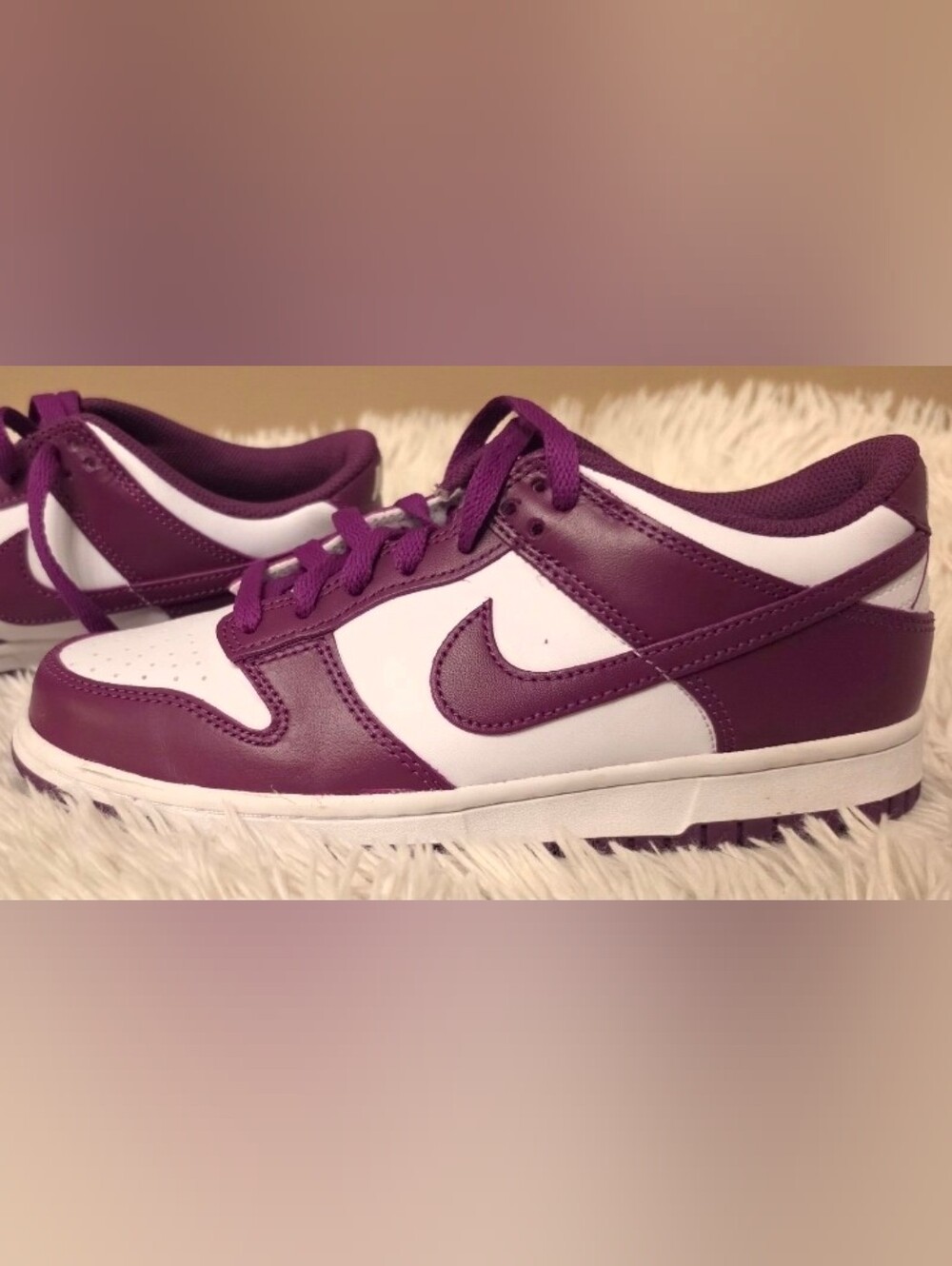 Nike Kids Low-Top Sneakers in Purple and White